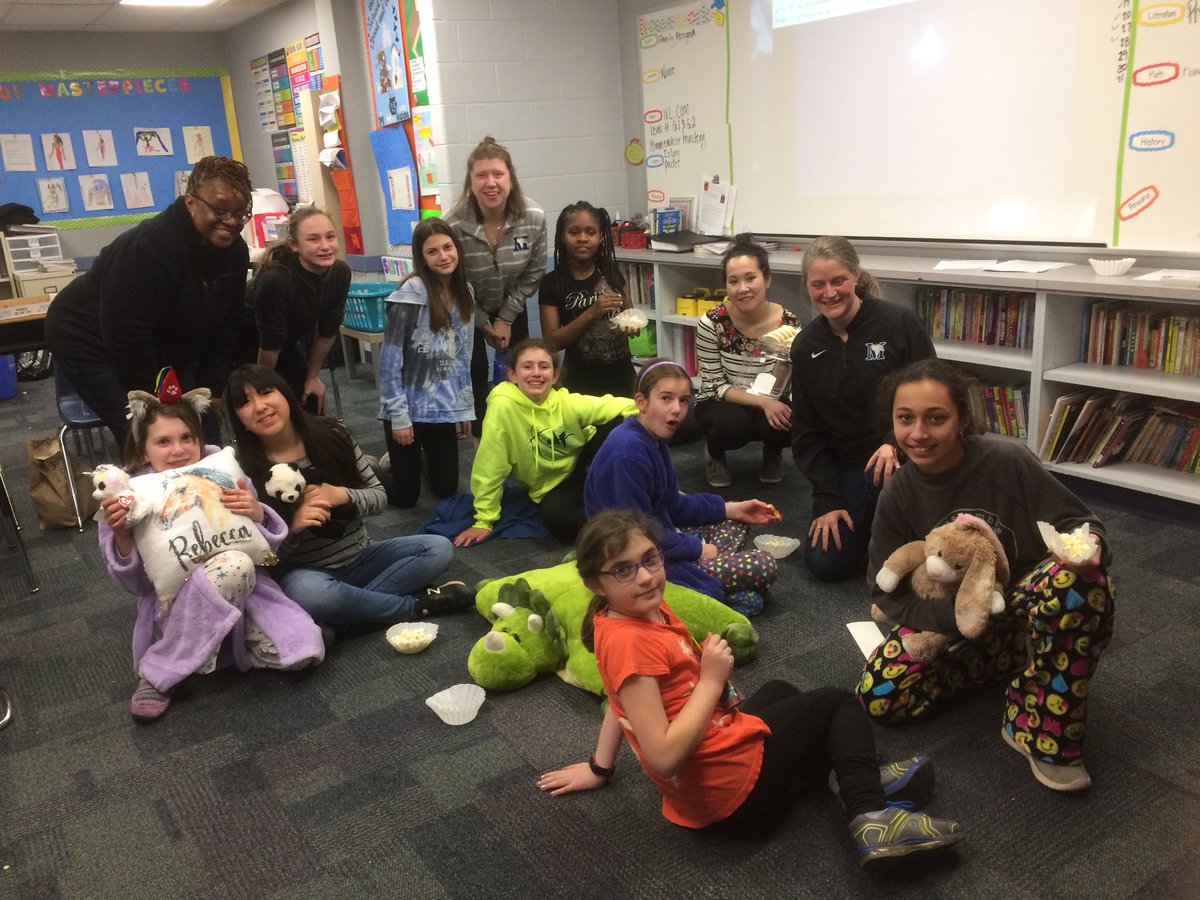 AmyTAD's tweet image. Manis, Movies, and Munchies #McLean