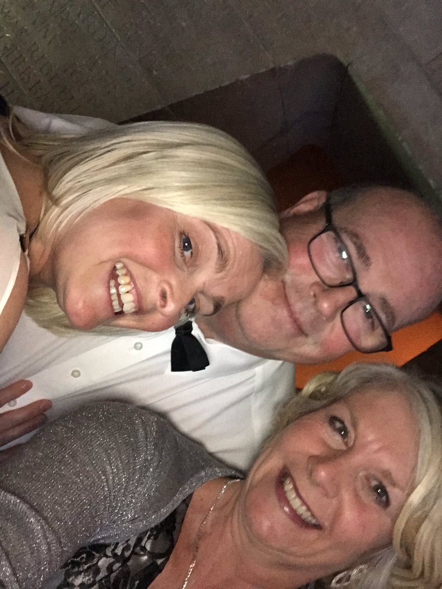 silverhills64's tweet photo. 🤩Thank you @NTWNHS for such a great night #NTWStars #celebration @HelenHelhouse @AlisonMolloy66 @hel2spin @VBullerwell @fionakettle1 #crht what a marvellous way to go😍 #retirement https://t.co/DMrDWLE9TX