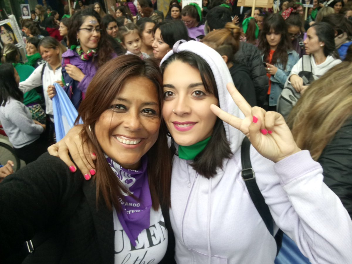 Gabitase's tweet photo. 8M Mendoza dijo presente #MuchachasPeronistas
#8M #ParoInternacionalDeMujeres https://t.co/DjHK0A6Y4Q