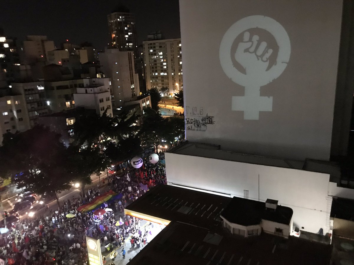 brunnarosa's tweet photo. 🏴‍☠️🚩 #8M #HuelgaFeminista2019 #8M2019 #WomenInternationalDay #Lulalivre #MarielleVive https://t.co/kHbZgrbMt9