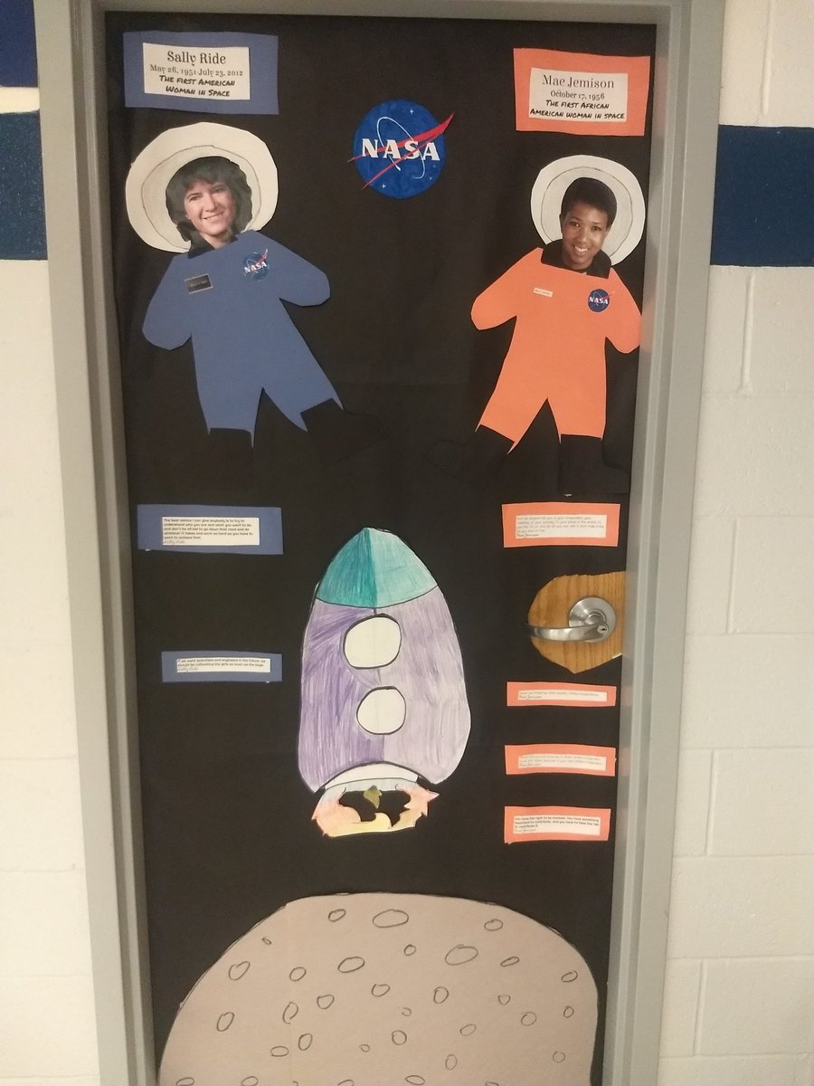 nccbulldogmedia's tweet photo. Our SGA is decorating doors for Women's History Month.@khirschhorn @SCMSMediaCtr @WoottonHSLMC @MCPSSLMP #slmp18 @DrPollard_MC Dr. Pollard, you're one of our doors😁😁 and we're not even done yet!! https://t.co/3h1ZxR920W