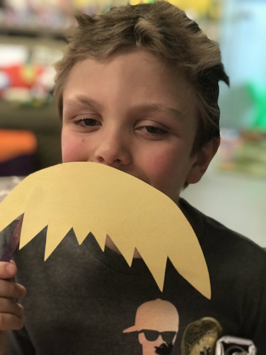 MissSmyly's tweet photo. Final day of Seuss Week!!!
🧡💛🧡💛🧡💛🧡💛
#TheLorax https://t.co/FWdXxn0fgv