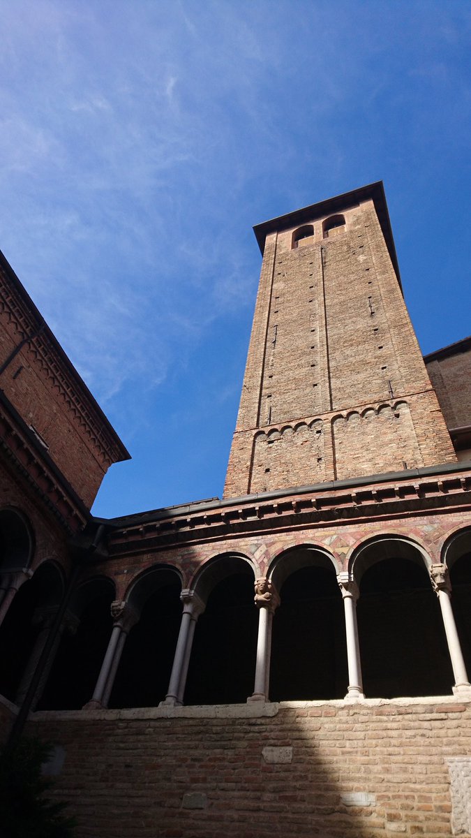 Laylanewby's tweet image. Damn, that blue sky was less than 12 hours ago but feels like longer!! #backinuk #brrrrr #chilly #wet #rainy