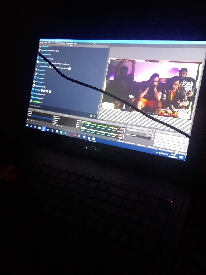 Noche de Peliculas en Mixer.