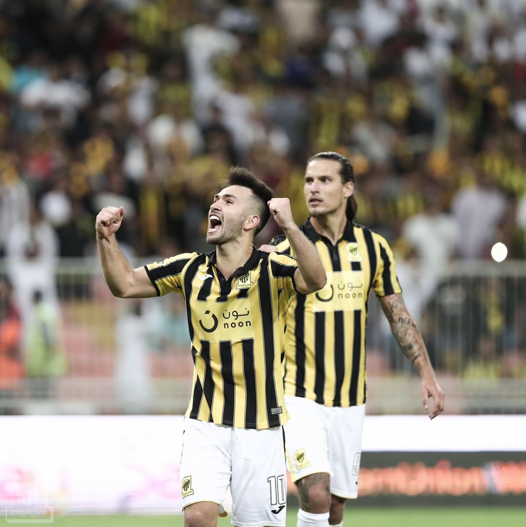 VillanuevaRoll's tweet photo. Great win tonight!  Very important 3 points. Let’s go for more!! This is the right way!! Thank u for ur amazing support. 🇨🇱🇸🇦⚽️👌. https://t.co/ahHPF79y8w
