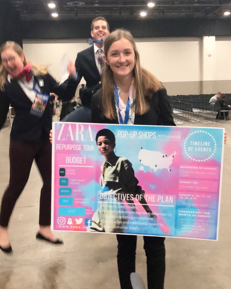 Petoskey_DECA's tweet photo. #PetoskeyDECA at #SCDC2019 #MIDECA 🔷💙! https://t.co/BepUurTkc8