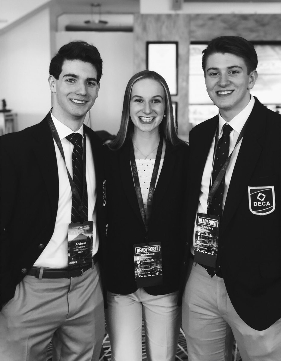 Petoskey_DECA's tweet photo. #PetoskeyDECA at #SCDC2019 #MIDECA 🔷💙! https://t.co/BepUurTkc8
