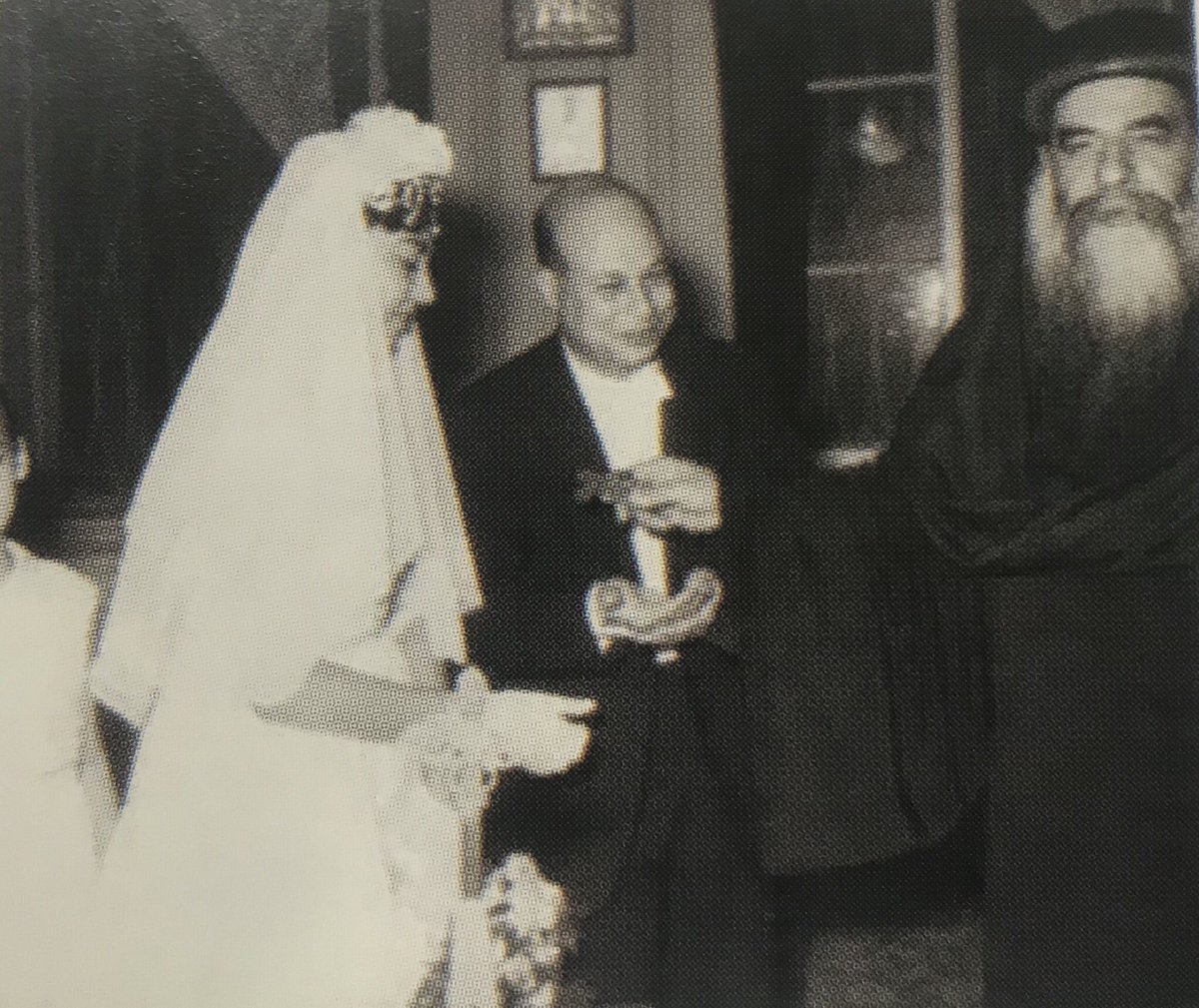stmarkscoc's tweet photo. In honour of Pope Kyrillos’ feast, we take a look back at Fr.Morcos’ wedding and ordination day prayed by His Holiness in 1964. Many happy returns of the feast of Pope Kyrillos to all. #smcoc #FlashbackFriday https://t.co/iLwwA7akRX