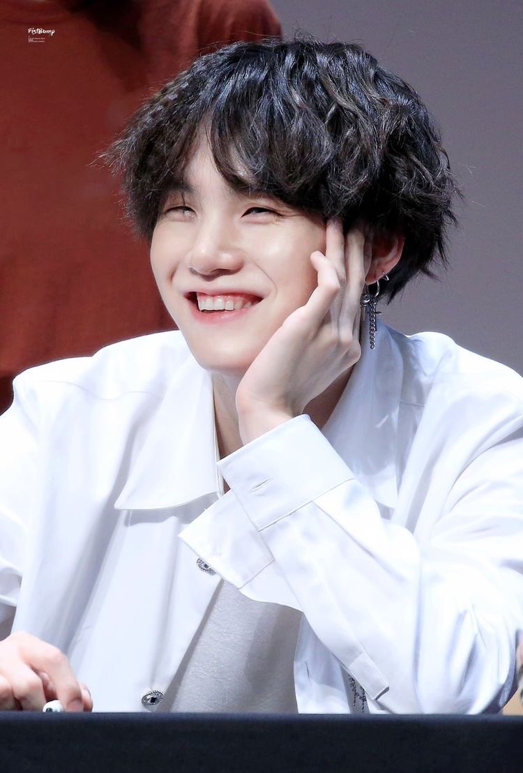 cutylicious_Bwi's tweet photo. #HAPPYSUGADAY #HAPPY_SUGA_DAY #HappyMinSugaDay #Happy민슈가Day @BTS_twt https://t.co/S03meCuCQ3 https://t.co/CvMpKuOQDD