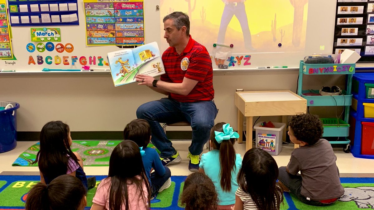 msgossettprek's tweet image. Thanks to our #watchdog Mr. Shaw for reading us a few fun stories today! @DukeElem #prek #iteachprek