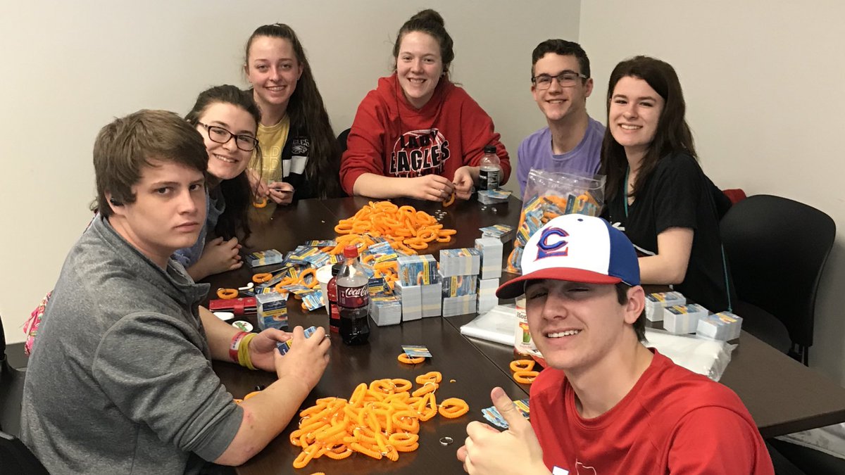 LCCSEagles's tweet photo. High school students enjoyed several local outreach opportunities this week. ❤️🦅  #missiondays #lccseagles https://t.co/54hyDww8Ps