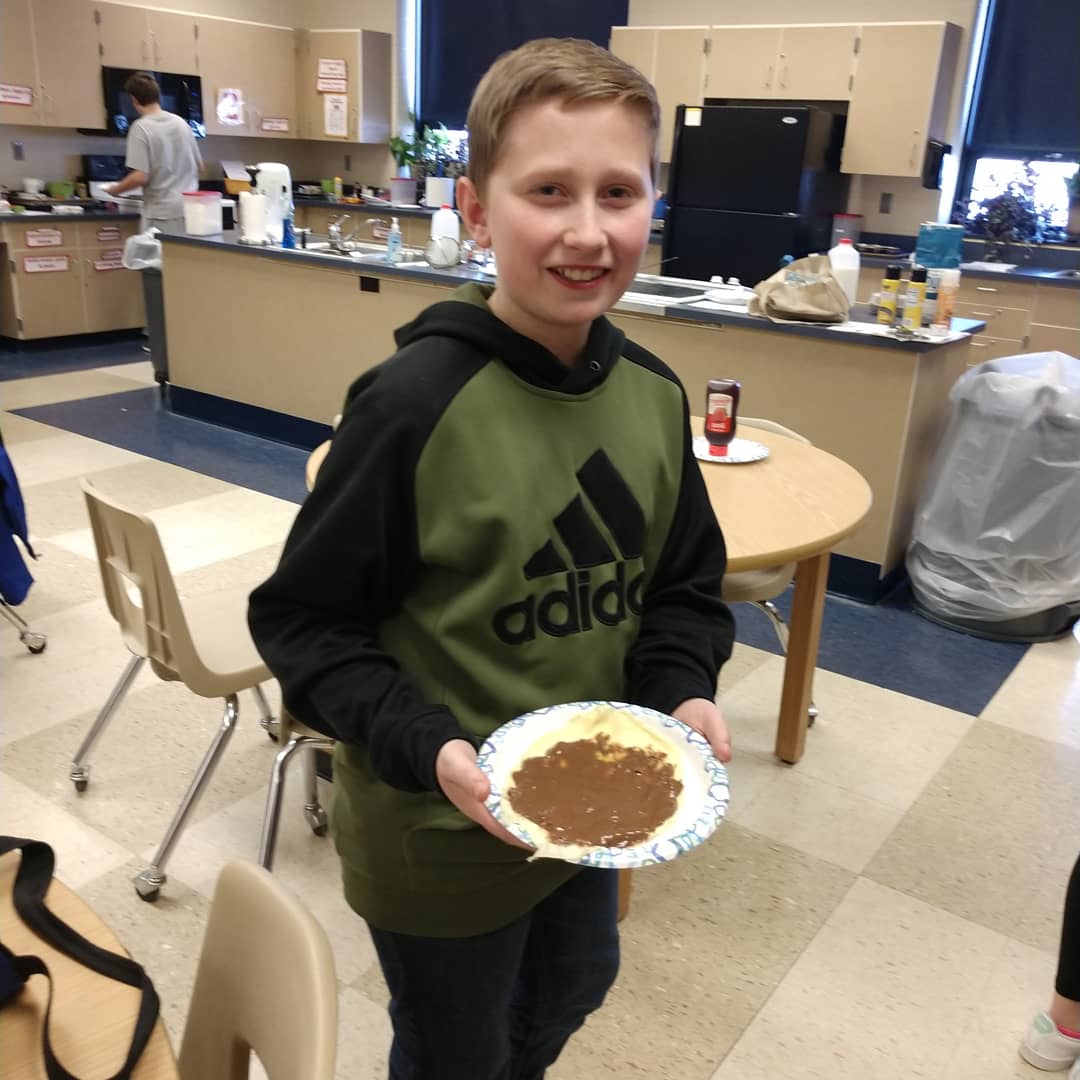 SEMSEDeutsch's tweet photo. Future crêpe chefs? #ForeignLanguage https://t.co/SB8p6bOvk6