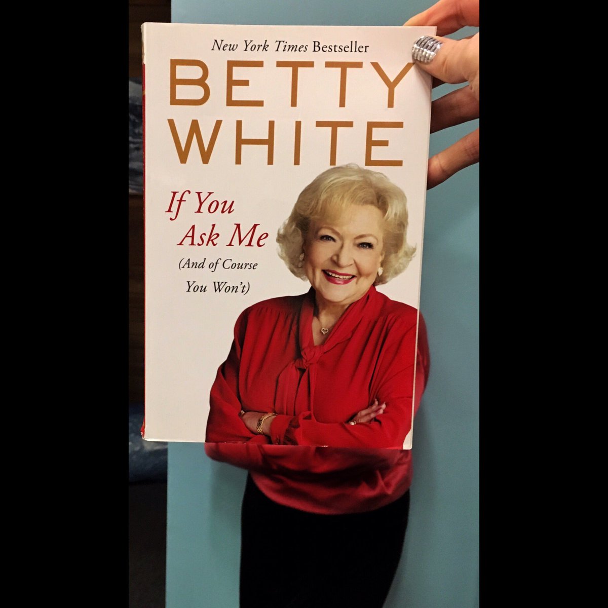 Otter_Books_Inc's tweet image. We thought we’d rock a few different looks for this week’s #bookfacefriday in celebration of International Women’s Day! ❤️ #bettywhite #stevienicks #ednaobrien 
@PenguinRandomCA @HBGCanada @StMartinsPress @RaincoastBooks @BettyMWhite @StevieNicks 
#iwd2019  
#CelebratingWomen