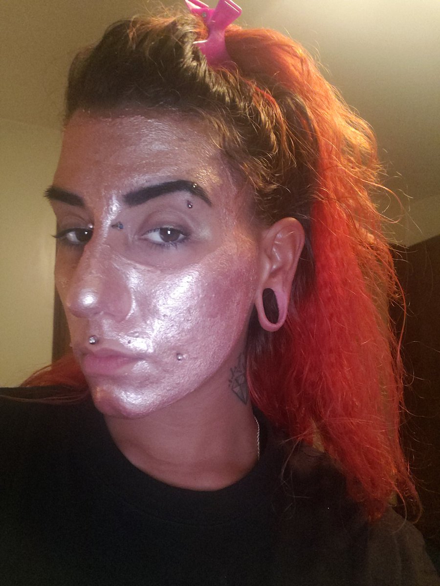 xxbea__'s tweet photo. Rose Gold Foil Peel Off #masquebar
@MasqueBarUK
(Diamond cut chain peekin thru) https://t.co/uuU6xiwj6i