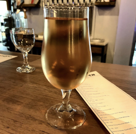 WhirlyBall's tweet photo. Head to our Chicago location and try a pint of Dry Rosé, @sincider's light-colored cider. Smooth and refreshing, it’s the perfect drink for cider lovers.
#BetterKnowYourBeer #BetterKnowYourBrewery #OriginalSin #EatDrinkGameOn #WhirlyBallChicago https://t.co/sYChouCcSD