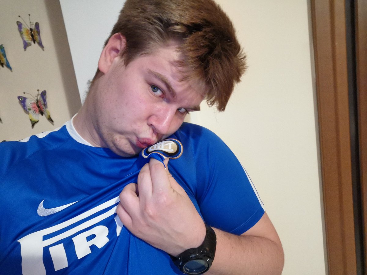 LLubasket's tweet photo. Una sola passione NeroAzzurro
🖤💙
#1nter1st1 #InterForever #Inter #football #selfie #Inter110 #milano #Twitter https://t.co/URITnAUFXH