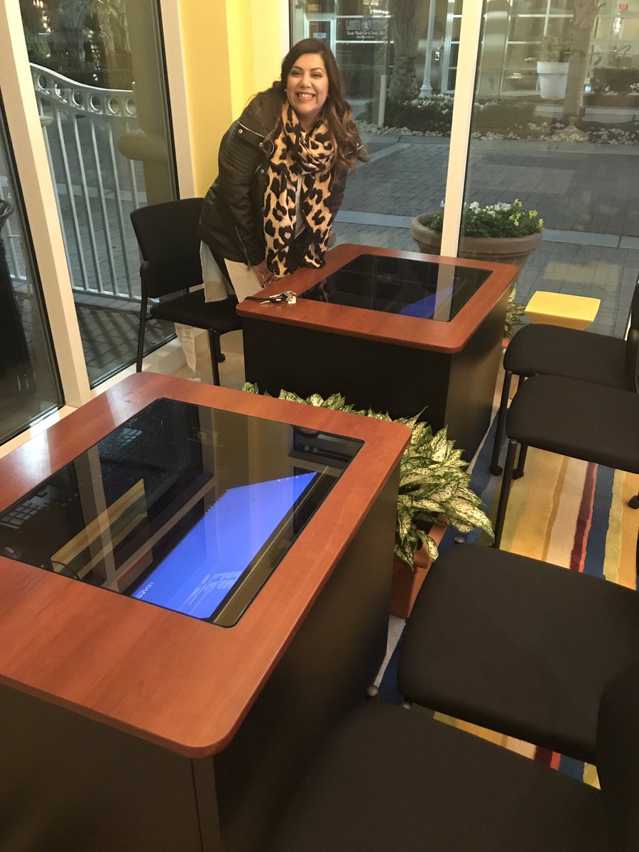 bscotthart's tweet photo. Big night for this growing VB team! 2 new work stations just in time for a big Friday night. #HospitalityFirst #DiamondDifference https://t.co/BGBH1dMRl4