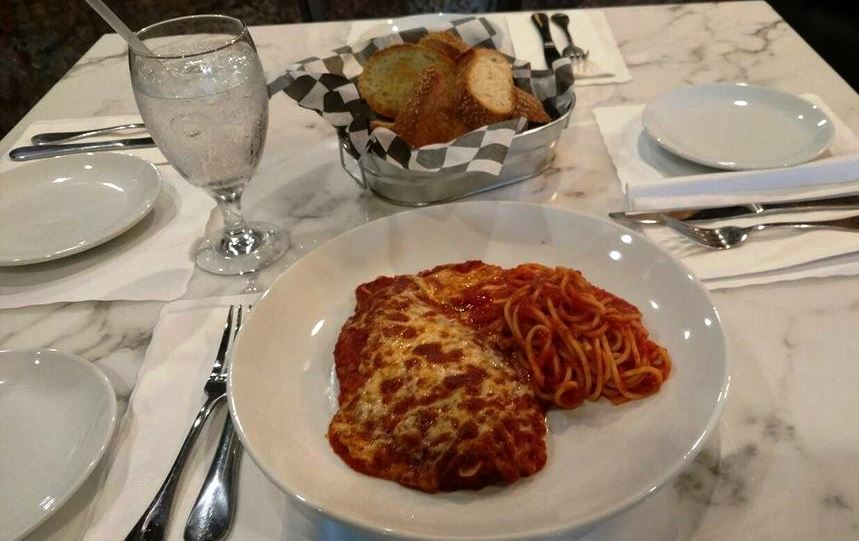 TonyLipsRest's tweet image. Join us for dinner at Tony Lip's - home of the 2019 Academy Award winning Best Picture Green Book! #bergencounty #franklinlakes #greenbook #greenbookmovie #greenbookfilm #tonylip #tonyvallelonga #wyckoff