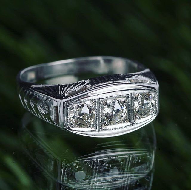 WorldPawn's tweet photo. Trying to keep up with Lady Lovelie 😆 This piece was hand fabricated in the late 1800s. The three stones are all mine cut, and the setting is hand engraved. It’s is made of 18k white gold, and it was just restored. 
#antiquejewelry #antiquering #mine… https://t.co/LStqMyz2Ib https://t.co/p5v1QGyrLV