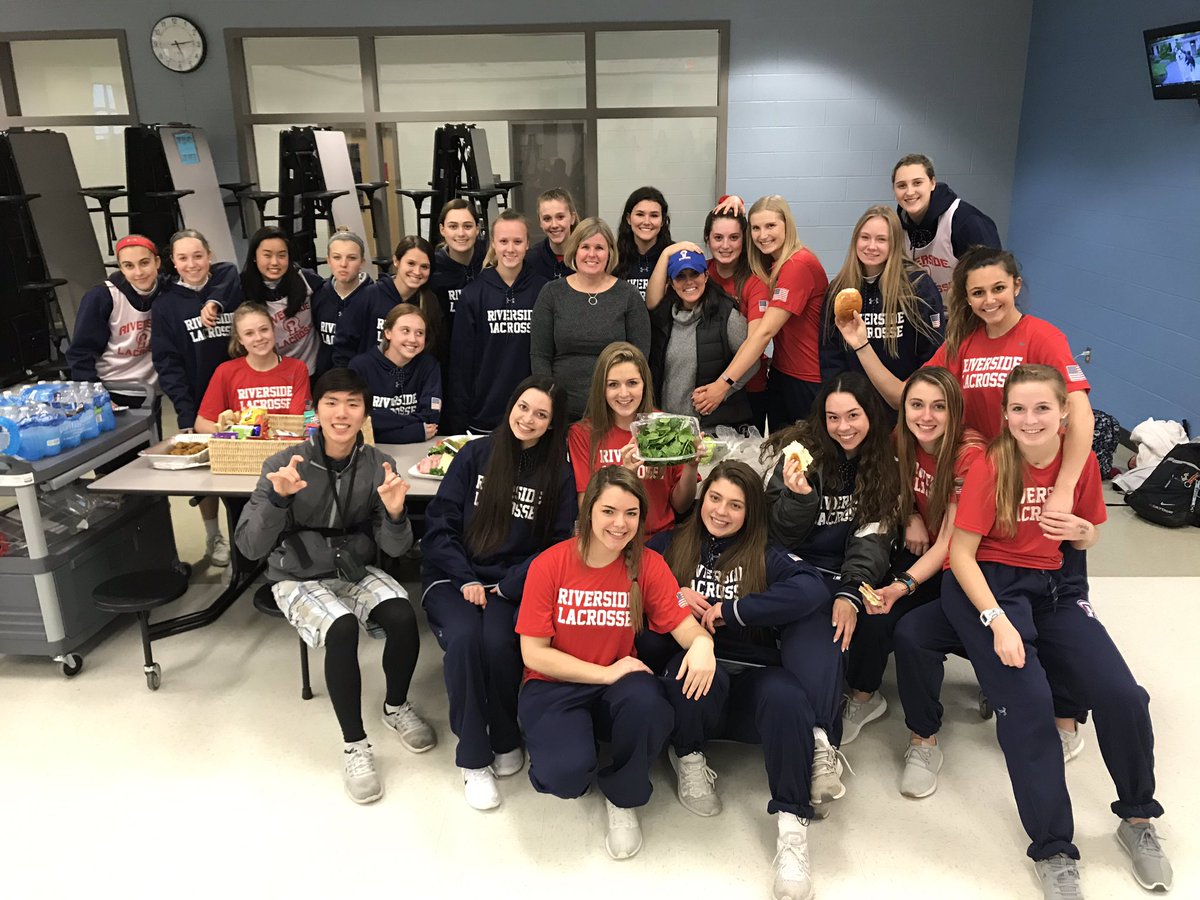 GlaxRams's tweet photo. Keeping the celebration of STRONG women going!  The WOMEN who TAKE CARE of us every day, our AMAZING mothers! Showing us what STRONG looks like♥️  #InternationWomensDay #RAMwichSHACK #LEADusFORWARD https://t.co/C9BYoKiBeK