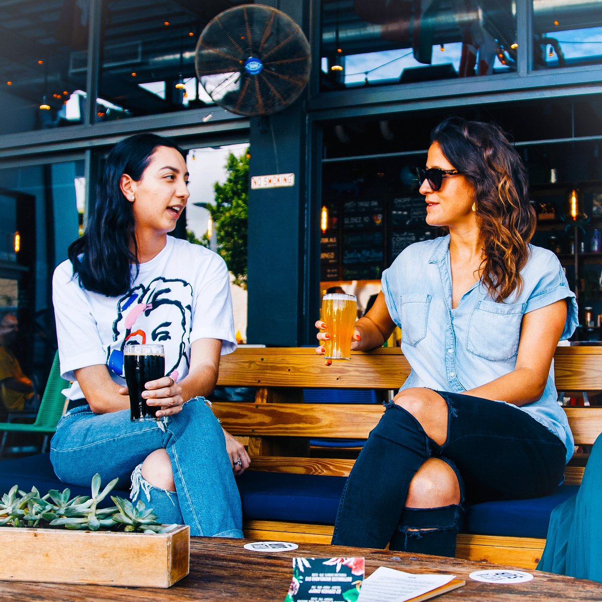 Quaffables's tweet image. Hope all the ladies out there had a great #InternationalWomenDay !

Keep those good vibes going this weekend (a long one here in Melbourne).Make sure you visit your local brewery, bottle shop, winery or bar and show them done love
#Quaffables #Melbourne #CraftBeer #BeerOClock