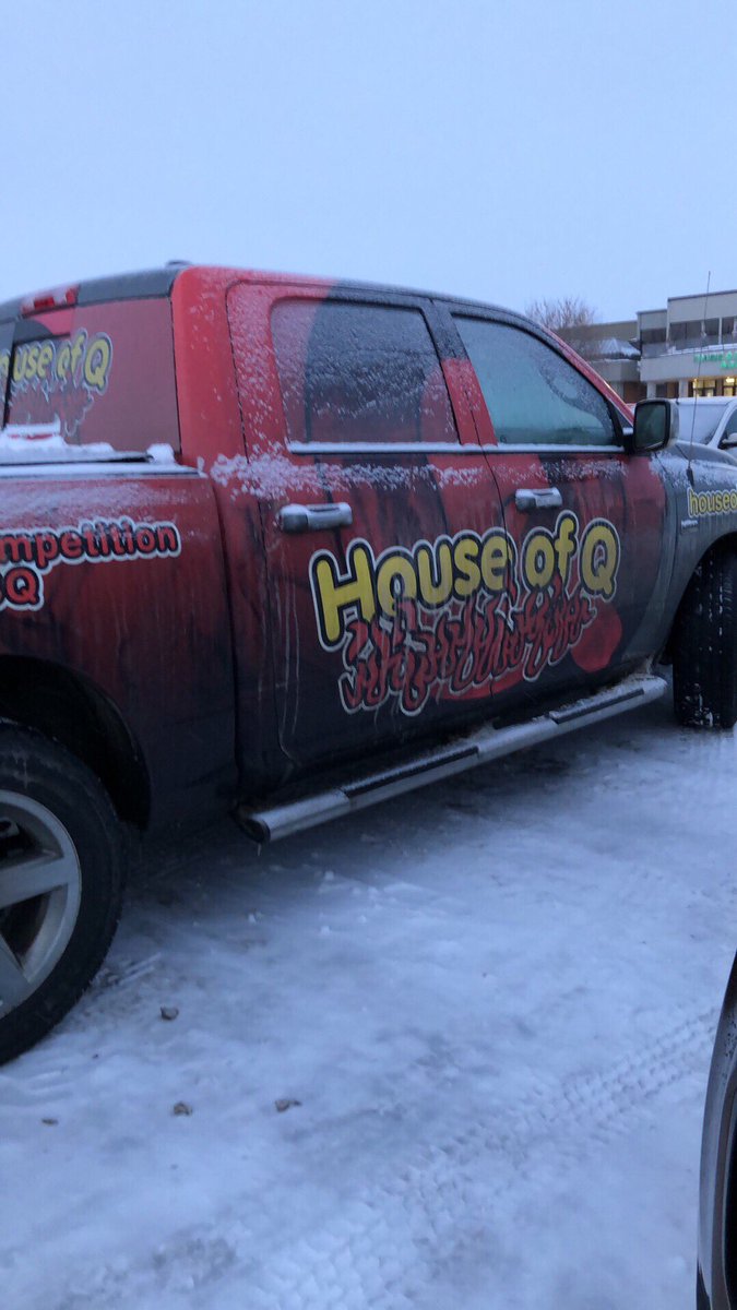 thatlumberguy's tweet photo. Found this guy outside @westernerpark tonight. Stop by the Red Deer Sportsman Show and check out @house_of_q and all their amazing bbq sauces and rubs. Feel free to tell them I sent you. #houseofq #bbq #bbqbrian #westernerpark #reddeer https://t.co/fD9AADujFT