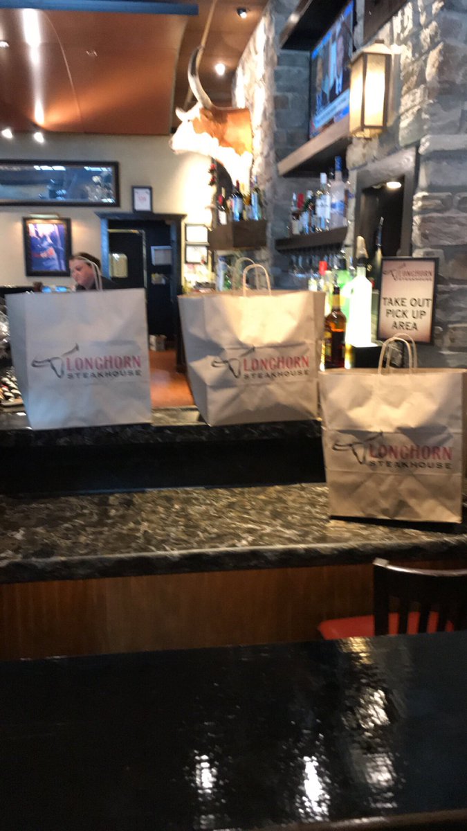 amandapriemer's tweet photo. Celebrating these two lovely ladies on #InternationWomensDay Tara with 5 years of service & Elise with 10 years of service! Thank you for everything you do! @GreaterLakesMkt @gman12351 #GLMonemore #steakandpotatoes https://t.co/1bhvQt2Ofv