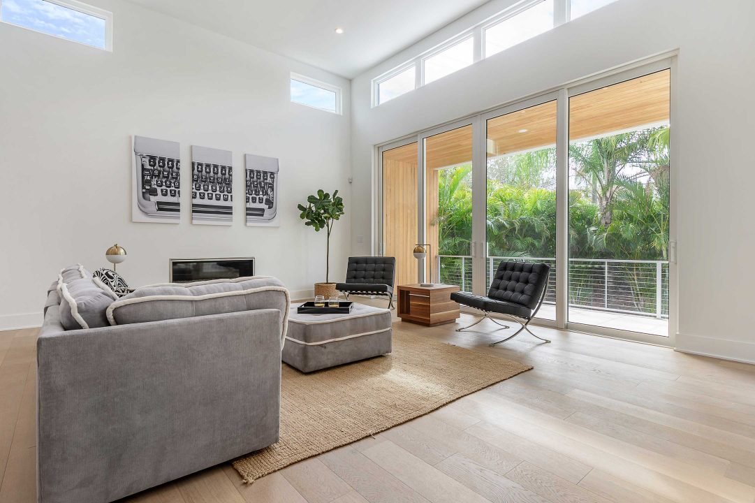 CardinalDesigns's tweet image. One-of-a-Kind Mid-Century Modern Davis Islands Residence bit.ly/2Unac6G