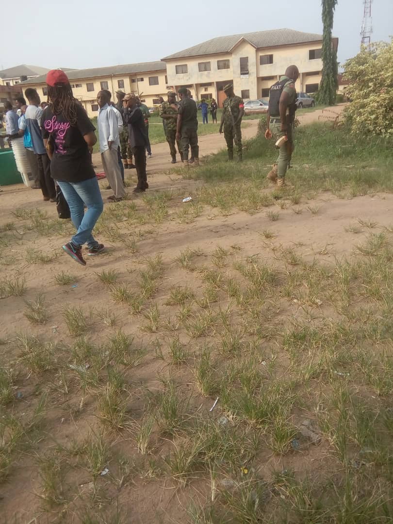 benolugbuo's tweet image. Heavily armed security personnel present at Ward 1, Polling Unit 5  Aba North LGA Abia Abia State. #NigeriaDecides2019 #2019ElectionSecurity #Tella #ESSC @cleenfoundation @POLICESERVICEC2 @PoliceNG @SituationRoomNg @EiENigeria @CDDWestAfrica @YIAGA @PLACNG @ClementNwankwo