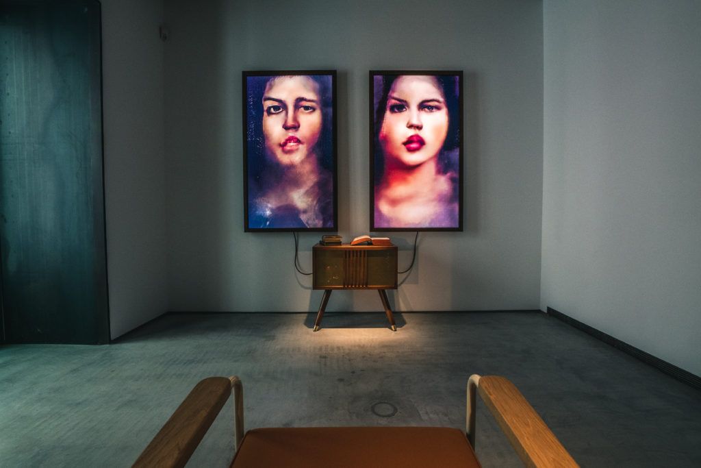 artnet's tweet photo. The first auction of an AI work in Europe proved to be something of an anticlimax after Christie’s earlier debut: back in October, they sold a work attributed to an algorithm for an unprecedented $432,500 in New York. https://t.co/ke2Jhb0qP3 https://t.co/MVyW3kypxx