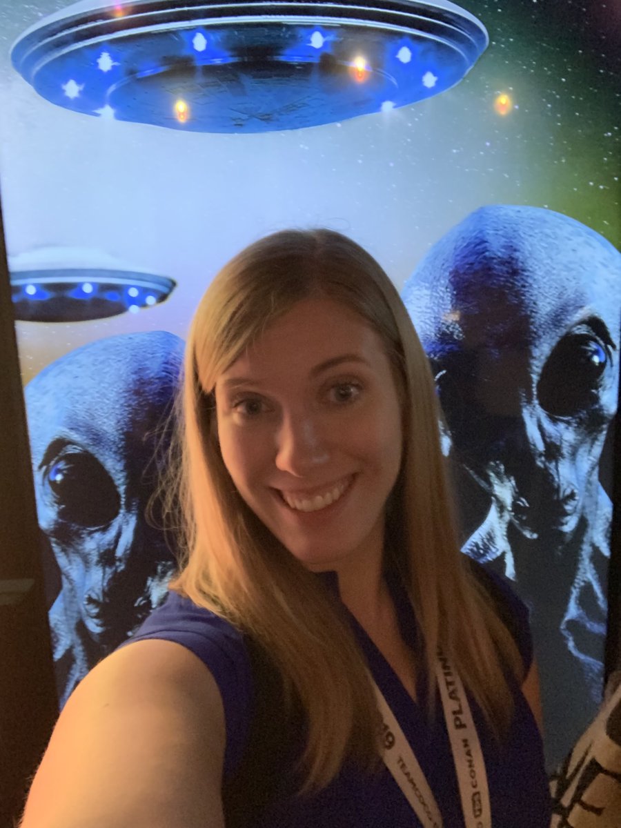 lewlewbellle's tweet image. Ready for space @Hisense_USA #MashBash #Sweepstakes #sxsw