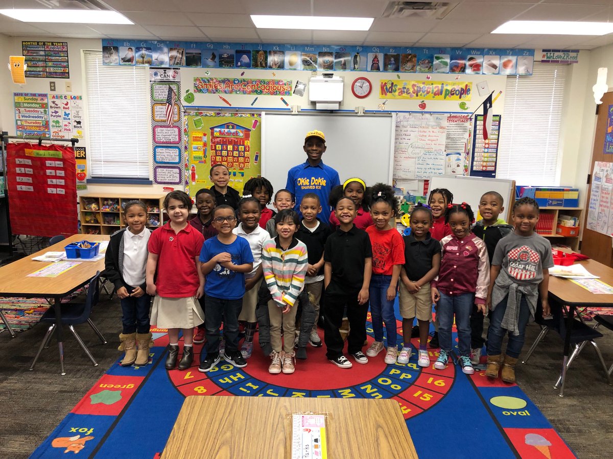 HPEKinderKnight's tweet photo. Thank you Caleb @ Okie Dokie Shaved Ice for setting an example of young entrepreneurship, Dr. Martin @ Kids at Heart Pediatric Dentistry for showing us how to take care of our teeth, and Ms. Harr for sending a special delivery through the mail! @ChisdHighpointe @Mrs_Miller78 https://t.co/Zp72CFa5LP