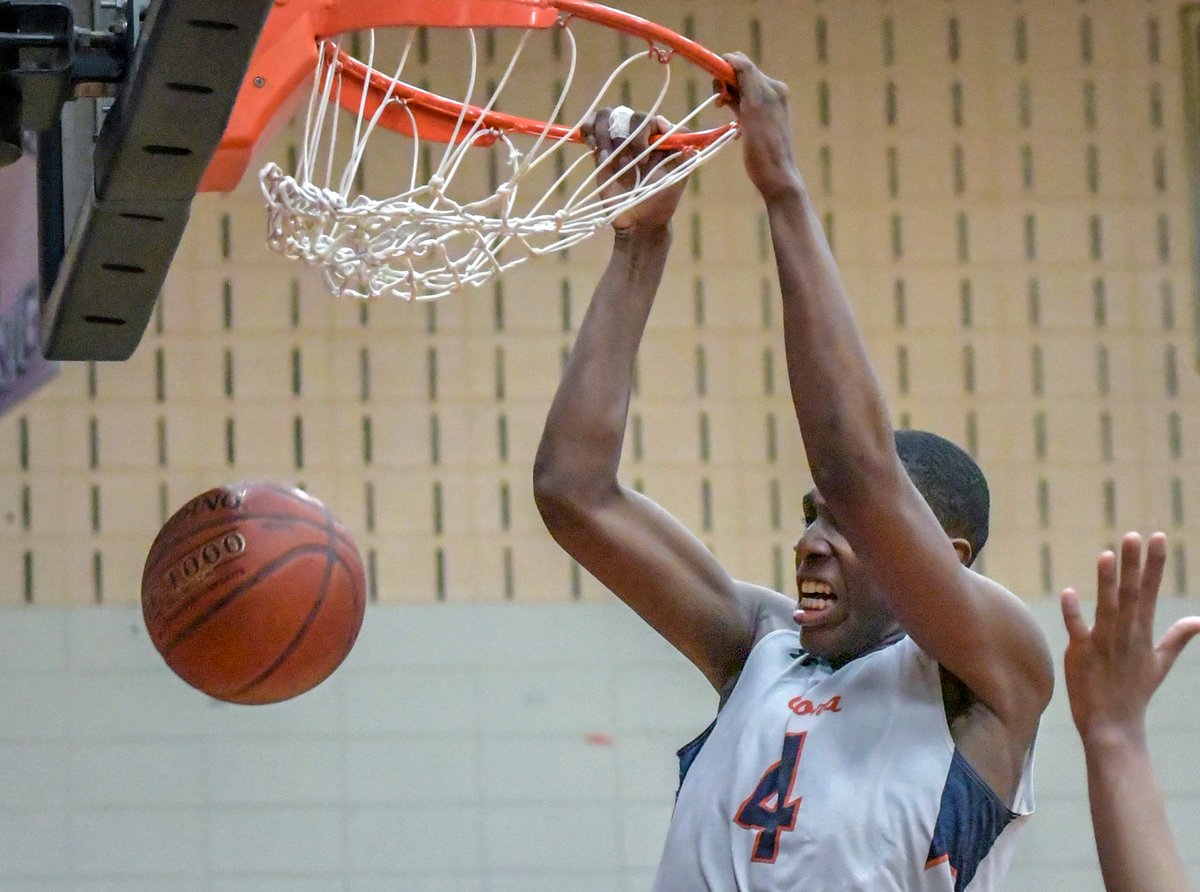 kylefstackpole's tweet photo. "He’s something different. One of the best to come through here.”

Thanks to 29 points and 23 rebounds from @Slimhunchoo, @hcpss_rhs defeated @NortheastESport, 70-56, to win their first region title since 2013 and second in school history. STORY: https://t.co/cLjT1DnPz7 https://t.co/KkYpAoOanO