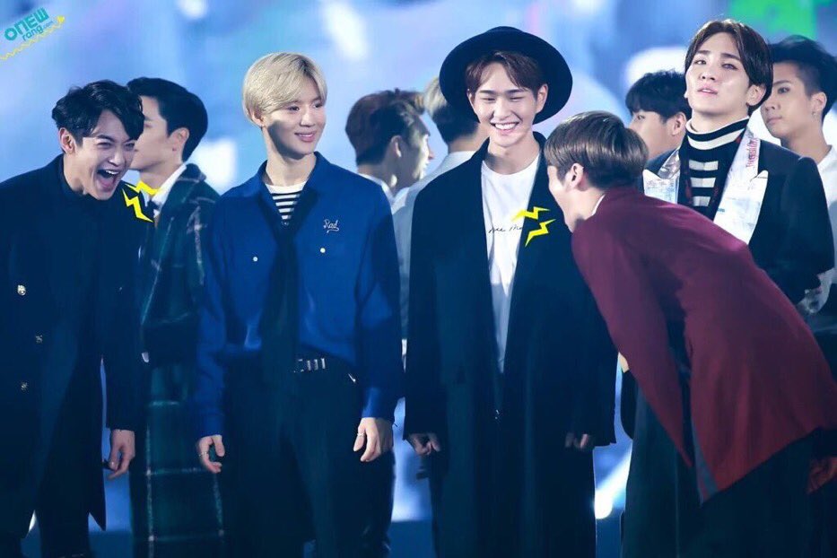 decboys525's tweet photo. Kim Kibum, "I do not belong in this reality..."
#SHINeeTime 😂😂😂 https://t.co/AiGEzodfLU