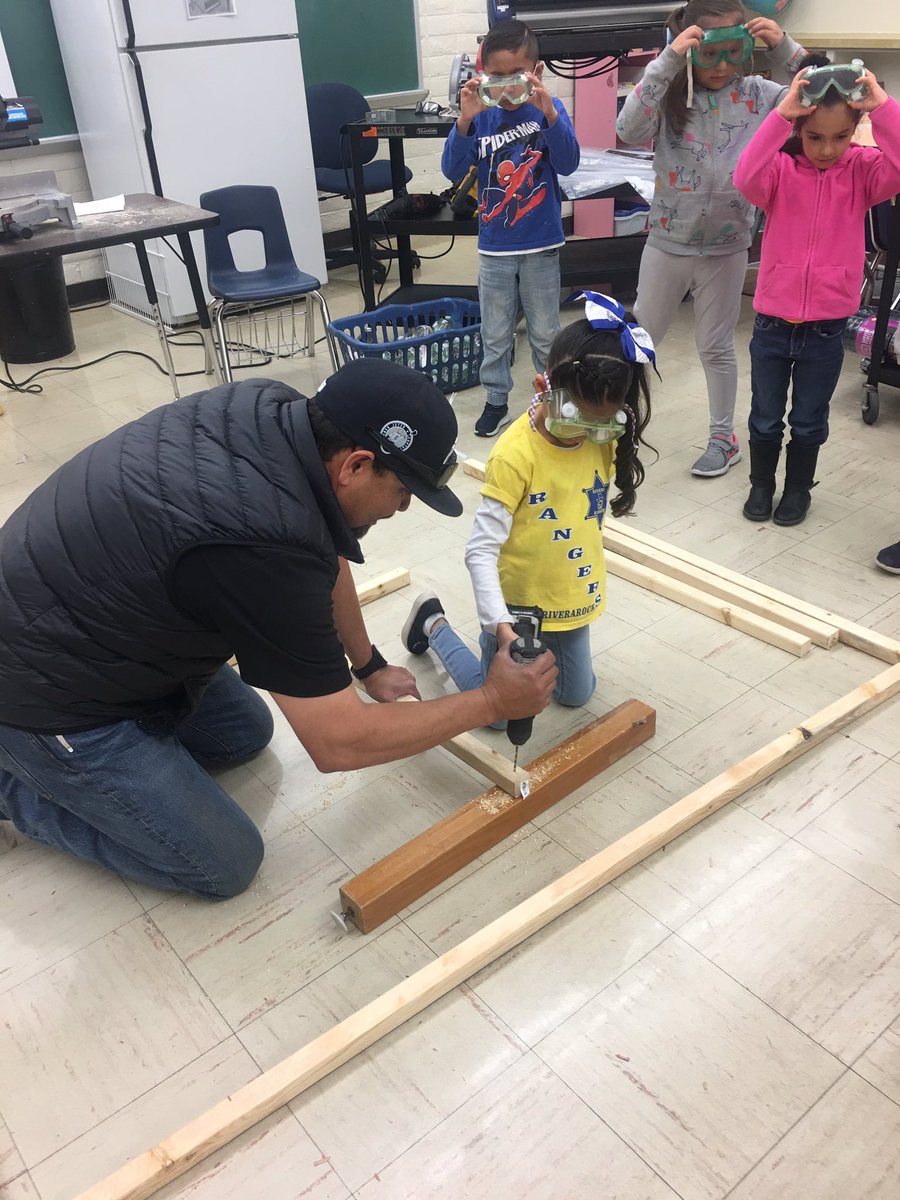 RiveraDual's tweet photo. Career Day  @RangersRivera https://t.co/t4F56cMIy3