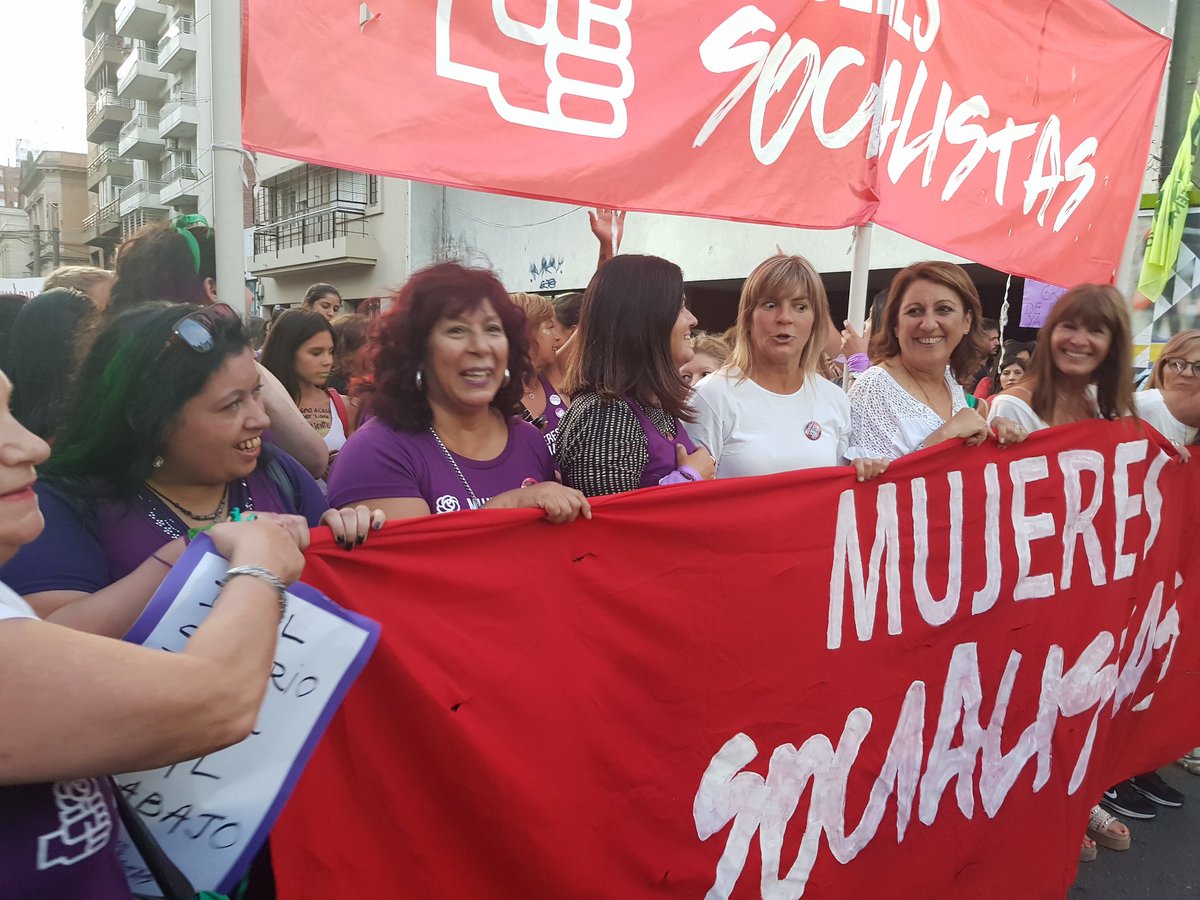 La11psRosario's tweet photo. #8M #NOSPARAMOS #MujeresSocialistas #VivasNosQueremos #BastaDeFemicidios .Hoy tomamos las calles nuevamente para seguir con nuestras luchas. #NoNosCallamosMas. https://t.co/hRmo8sGQUR