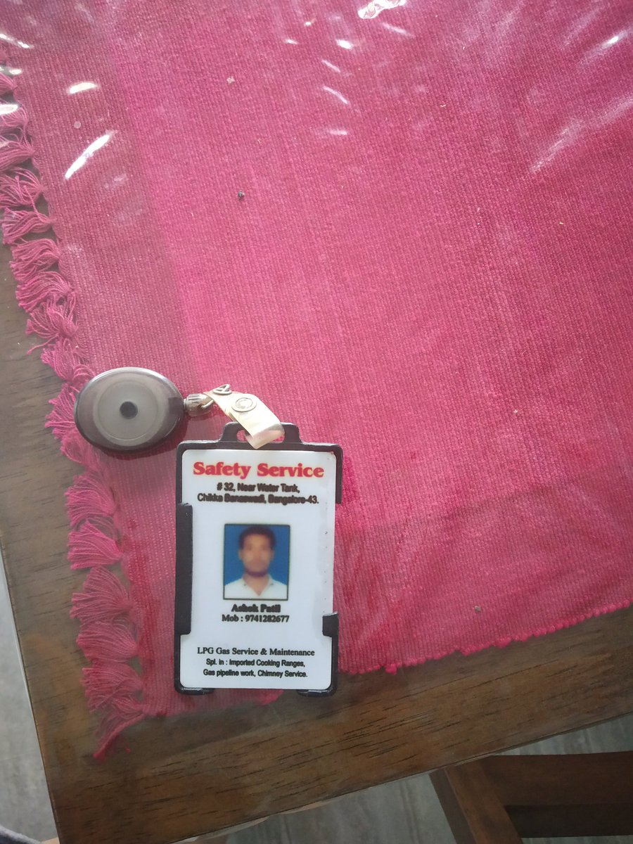 bodoyahoo's tweet photo. Beware of ths fraud Gas stove agency. Came for regular safety check in our apartment and said there is leakage in our new Elica stove which was working fine.Charged 250 for repair and since then thr is leakage &amp; fire. 
Person Name:Ashok Patil
No:8660475186
@BlrCityPolice https://t.co/cMZkMWTStn