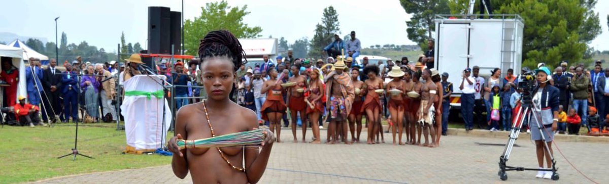 MachobaneThandy's tweet photo. Basotho are you ready ?? If not ,wht are you waiting for? Come get your ticket ...#70 bucks general ticket ..on the 16th March ,tgee models will be entertaining Basotho at Convention centre Maseru 

We need your support 
Theme will be culture and African prints 💞👌 https://t.co/MB4ETI83dC