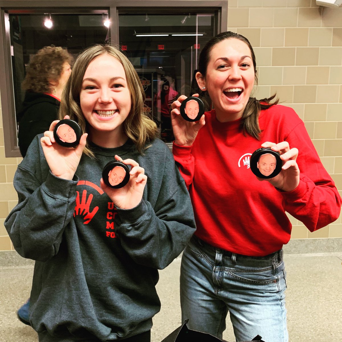 uindyCMFK's tweet photo. Huge thank you to @IndyFuel for letting us sell some pucks tonight! We completely sold out before the end of the second period. Thank you to those that came and supported us! https://t.co/ck6KmhqI2q