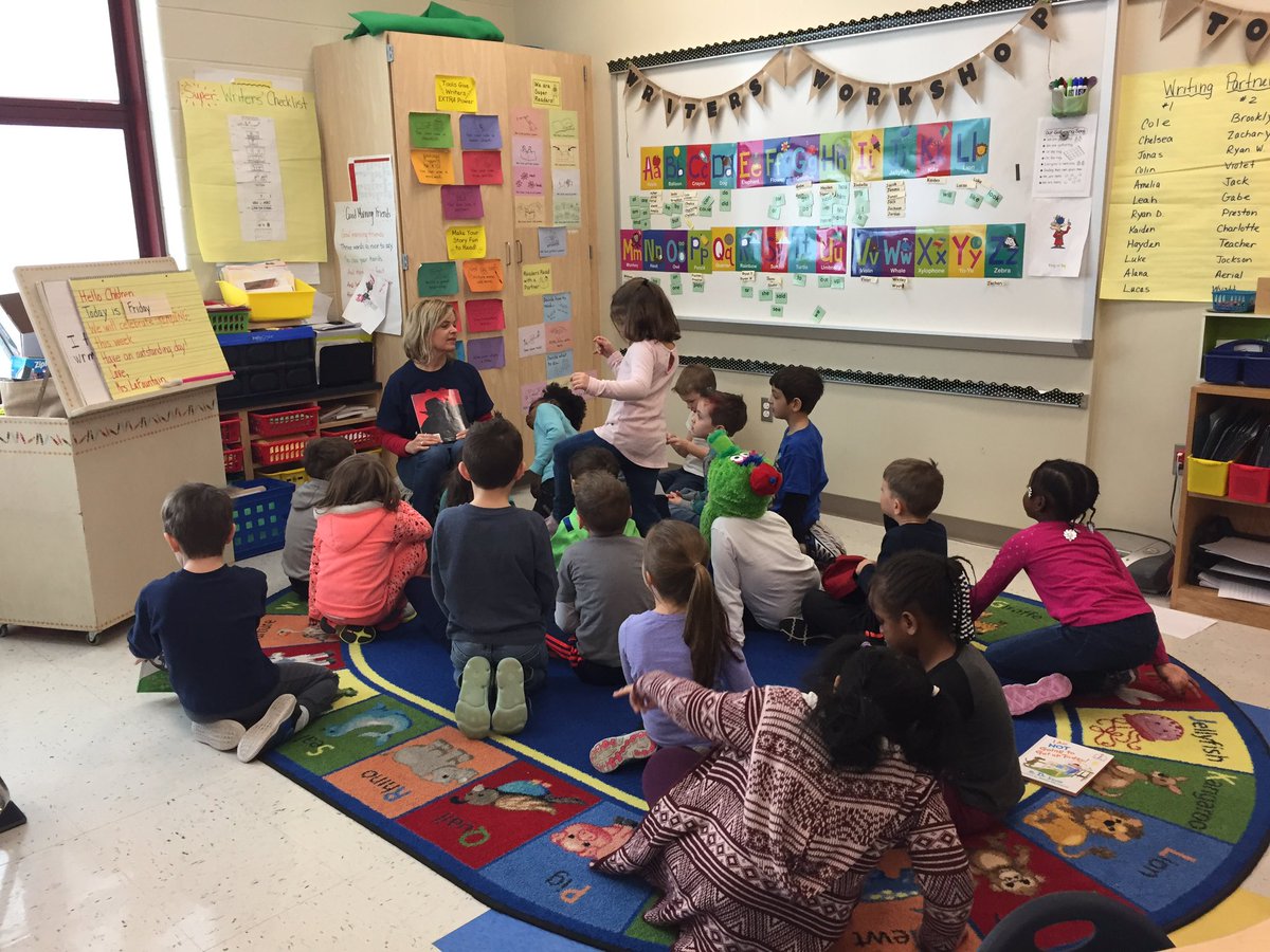 LaFounta1's tweet photo. Read Across America Week #WeLoveEastVincent #DrSeuss #SuperReaders https://t.co/u8B2sL0Hty