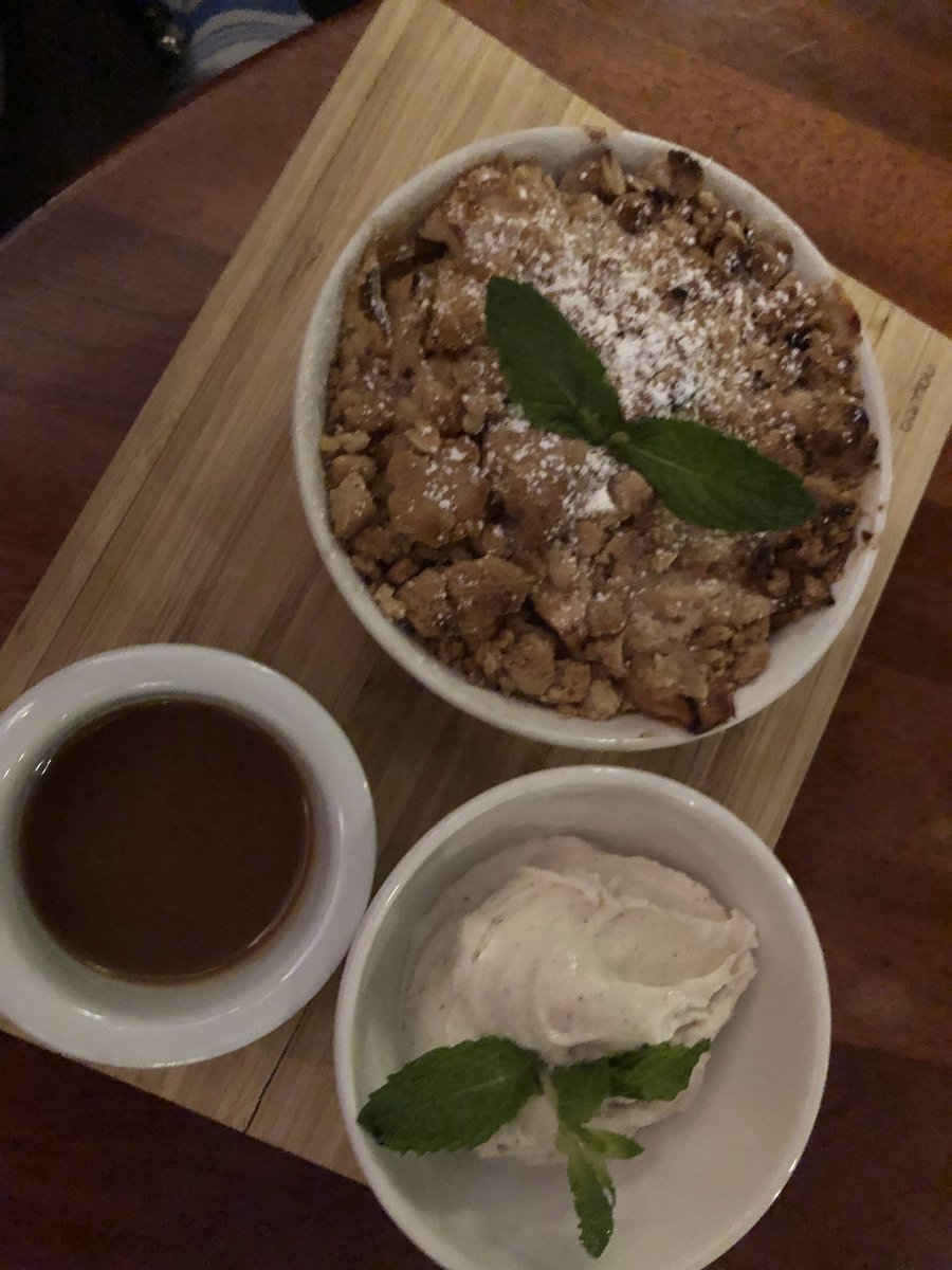 TravelWriterJes's tweet photo. Delicious seafood and, of course, dessert @montereyplaza’s #schooners restaurant. https://t.co/OZBCAUlIzu