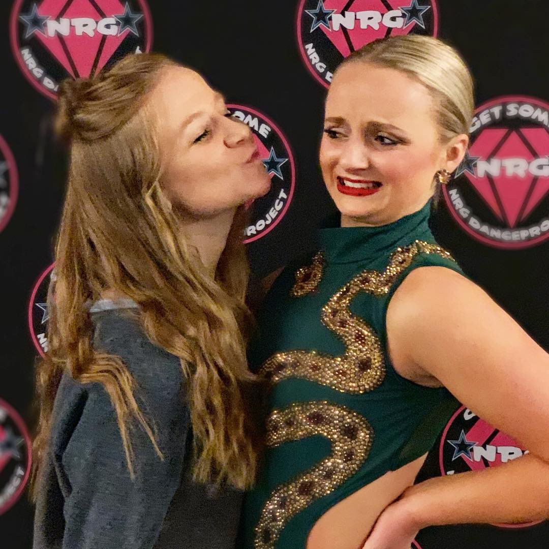 TinasDanceStd's tweet photo. Just like old times. ๐ #tdsfamily #tdslove #tdsforever #cousins #tdsalumni @nrgdanceproject @KaeliVerbrugge @josieannlindle https://t.co/CodJlVODh5