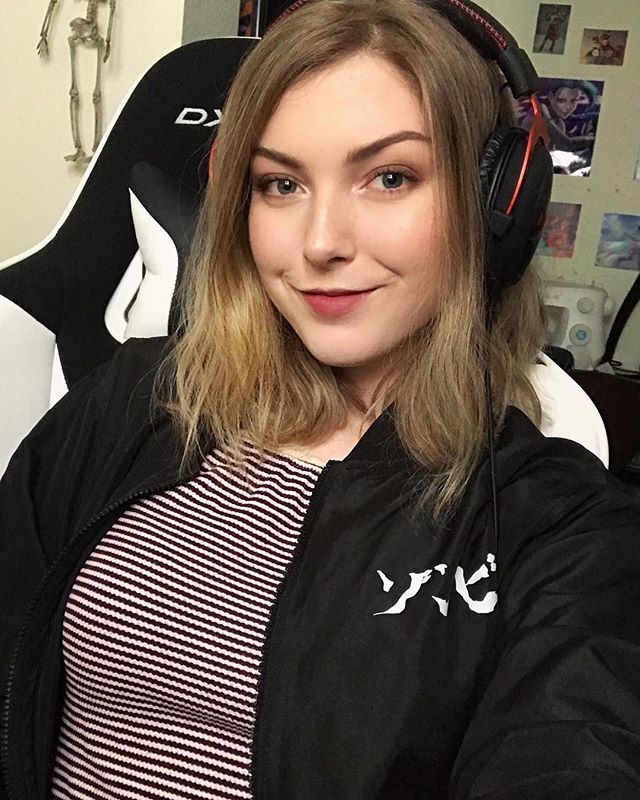 LIVE NOW! twitch.tv/kyrramarie I’m finally playing the #residentevil2 remake!! also I’m obsessed with this jacket from @zombiemakeoutclub ift.tt/2J3Uaxl