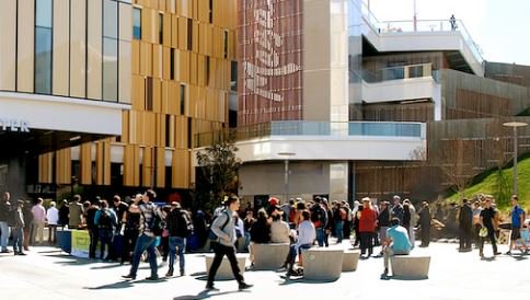 KUSINews's tweet photo. An new study shows a shocking link between students who attend community college and their risk of homelessness. KUSI's Dan Plante was at Mesa College, where the campus is leading the way to help their students affected by homelessness.
Details: https://t.co/ZOWOsckIps https://t.co/zfy8kDPZJB
