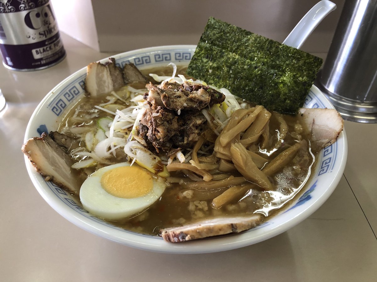 ごま めんくい 光が丘 十数年間ぶりに来ました 東京の豚骨ラーメンって言ったらコレ 昔の千石自慢ラーメンを進化させた味は今も健在でした ごちそうさまでした
