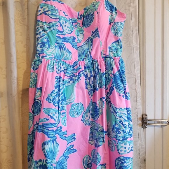 WHOLESALELLC's tweet photo. So good I had to share! Check out all the items I'm loving on @Poshmarkapp #poshmark #fashion #style #shopmycloset #lillypulitzer #marahoffman: https://t.co/SUySz7FqHq https://t.co/o6oq0GOpJd