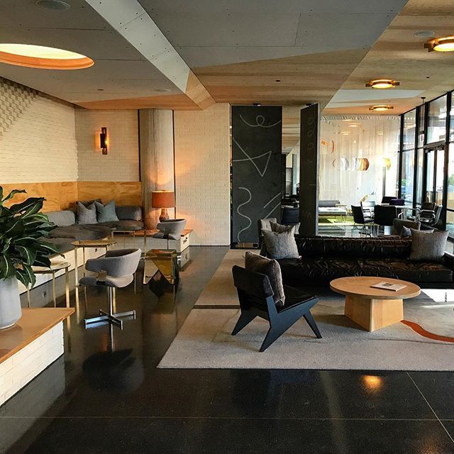 Checking out the scene at the new Ace Hotel in Chicago. #chicago #acehotel #interiordesign #hospitalitydesign #lobby #travel #wanderlust #chill #hotel #westloop #trends #latestandgreatest #new #checkitout dlvr.it/R0Tvl0