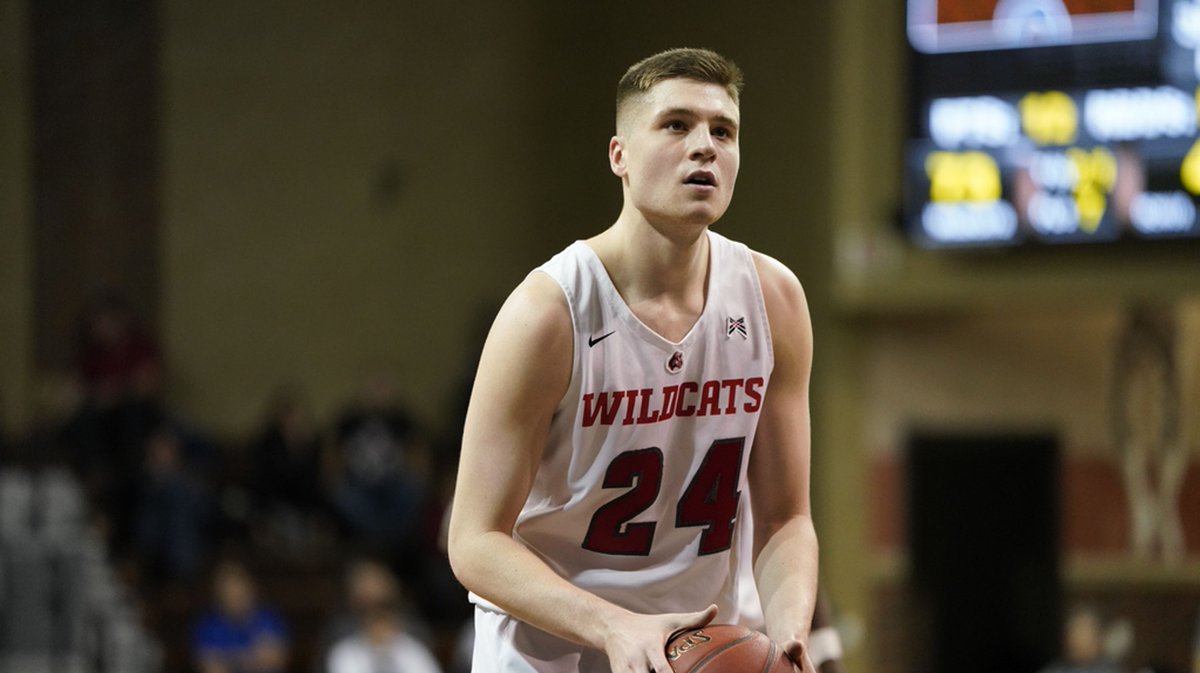 indystar's tweet photo. Buzzer beater lifts Indiana Wesleyan past Dakota Wesleyan in NAIA tournament https://t.co/X7OAsFoB2x https://t.co/bLde1ZDdu9