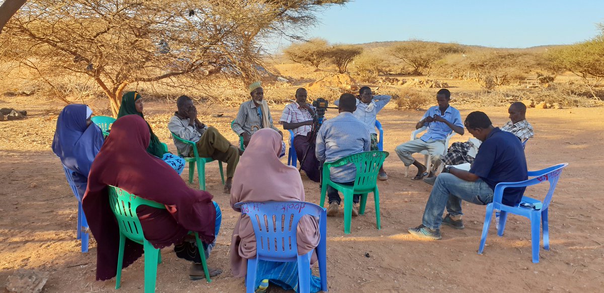 SomaliaPdrc's tweet photo. PDRC doing #peacebuilding outreach 4 Magacley & Qoriley communities. Use of Mobile Cinema with @SomaliaPdrc peace themed films & poems. #PeaceThroughInnovation #20YearsInPeace https://t.co/sAC2jswZhO