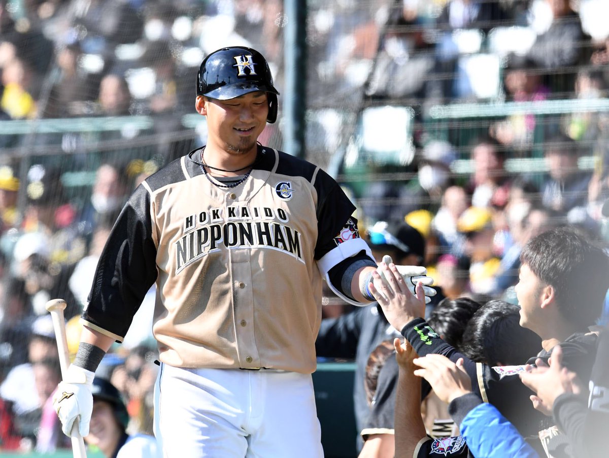 FightersPR's tweet photo. 一軍に復帰早々のホームラン！！

#lovefighters #飛び出せ新時代 #甲子園 https://t.co/zgM4JpUMZw